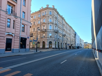 улица Остоженка / Москва.улица Остоженка