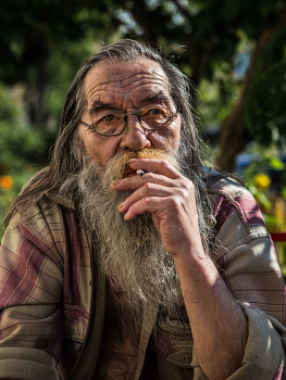 Помню... / Александр Владимирович,75 лет...6 детей,мастер на все руки, фотограф.