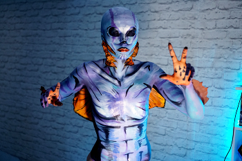 Abe Sapien (Hellboy) Body-Art - Cosplay / Abe Sapien (Эйб Сапиен из Хеллбой) - Боди-Арт - Косплей 

Приветик, Я Люсия, делаю Боди-Арты и рисую на себе в прямом эфире на своем канале на 📺 Twitch - https://www.twitch.tv/wolffix
Хочешь сигну в Боди-Арте в &quot;образе&quot; - ты пришел по адресу ;) 
 
💎 Все мои соц. сети в одной ссылочке: https://wolffix.ru/
∽∽∽∽∽∽∽∽∽∽∽❀∽∽∽∽∽∽∽∽∽∽∽∽
 
#AbeSapien #Hellboy #бодиарт #косплей #BodyArt #Хелбой