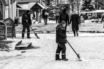 Первый серьёзный снегопад. / ***