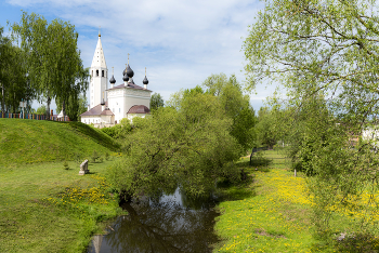 Храм Воскресения Христова / Село Вятское, Ярославская обл.