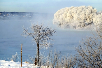 Зимним утром. / На Оке.