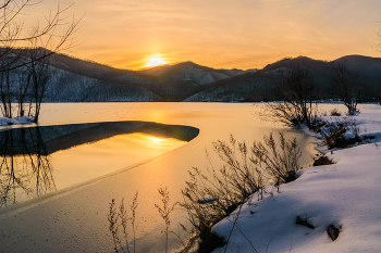 Вечер после первого снега / Одно из городских водохранилищ, ноябрь 2020