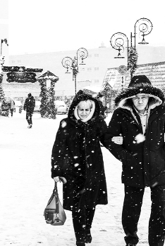 Снегопад... / Зимний день в городе...