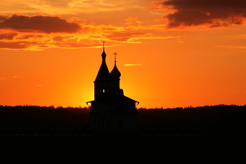 Церковь на закате / Владимирская область