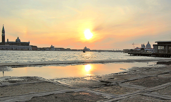 Утро в Венеции / Утро в Венеции после разлива