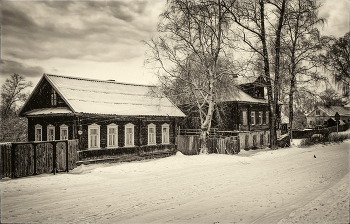 Уездный город N / Улица, зима, тишина.