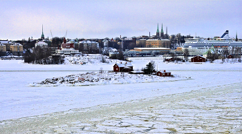 о. Русский (Ryssänsaari) с видом на Хельсинки / Островок между крепостью Суоменлинна (Свеаборгом) и Южной гаванью Хельсинки.

https://photocentra.ru/work/981824