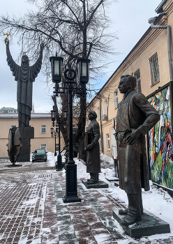 Василий Кандинский и Казимир Малевич / Музей современного искусства...имени Церетели З.К.)