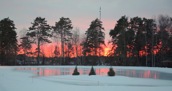 Январский закат в Подмосковье / Закат солнца в морозный день января в районе Чехова