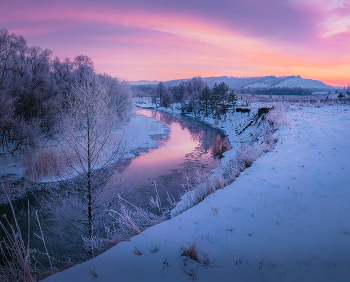 Река Оскол зимой / Морозный рассвет с живописным небом отражённое в реке. 
Новооскольский район. Февраль, 2023 года. 
Из фотопроекта &quot;Земля Белгородская».