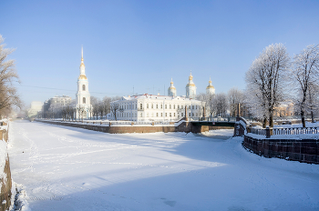 Февраль в Санкт-Петербурге в сильный мороз. / 2011 год.