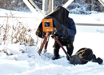 Фотограф / Встретить увлечённого такой техникой человека, да ещё в действии - редкость, поэтому я поспешил эту встречу зафиксировать.