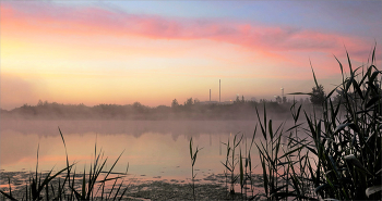 Прелюдия к тёплому дню / Раннее утро на маленьком озере. Южный Урал.