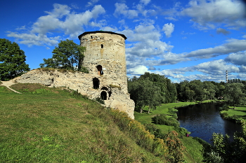 Остатки крепости / г. Псков, Гремячая башня, река Пскова