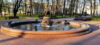 фонтан в парке / МИНСК, БЕЛАРУСЬ