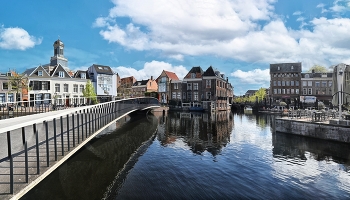 Лейден.Голландия / Ле́йден — город и община в нидерландской провинции Южная Голландия на реке Старый Рейн.