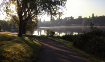 Утром на озере / ***