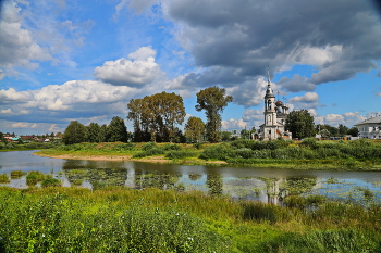 На берегах Вологды / Сретенская церковь