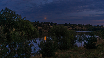 Лунный пейзаж / Река Ливенка