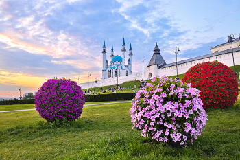 Цветущая Казань / Летний вечер в Казани