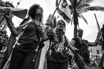 Первая шеренга / Протесты в Тель Авиве продолжаются