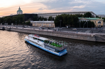 Прогулка по Москва-реке / Прогулка по местам московской Олимпиады