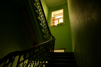 Лестница в зеленых тонах / Баку