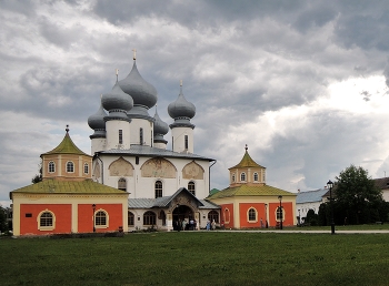 Собор в честь Успения Пресвятой Богородицы 1515 г. / Тихвин