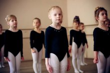Юнные танцовщицы / Занятия в хореографической школе
