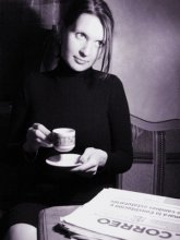 зимними вечерами. / удивительно стойкая, целостная, самодостаточная - она всегда будет для меня воплощением международной журналистики.

[оля]