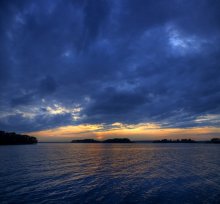 Закат на Заславском / Заславское водохранилище
http://www.panoramio.com/photo/22726578
Панорама 2 горизонтальных кадра