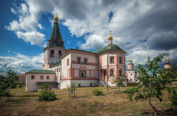 Иверский Валдайский Богородицкий Святоозерский монастырь / Валдай