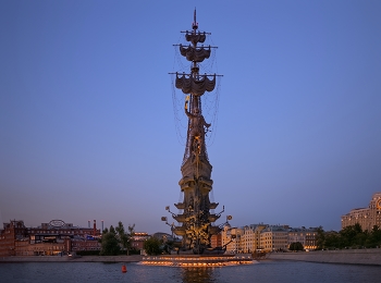 Памятник Петру Первому / Москва