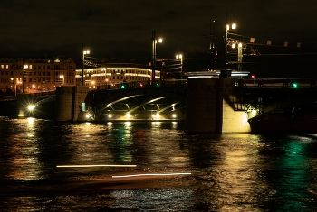 Биржевой мост / Ночной город