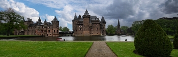 Kasteel de Haar - Замок де Хаар.Нидерланды / Замок де Хаар (нидерл. Kasteel de Haar) — самый большой замок в Нидерландах. Построен мастером голландской неоготики Кёйперсом на рубеже XIX и XX веков для членов семейства Ротшильдов. Находится возле поселка Харзуленс рядом с Утрехтом на месте замка средневековых феодалов. В состав усадебного ансамбля также входят часовня и большой парк
