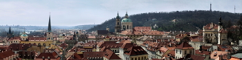 Пражские крыши / Чехия, Прага, Петршин, Мала Страна, Церковь Святого Николая