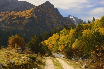 Осень на Кавказе / Гондарай