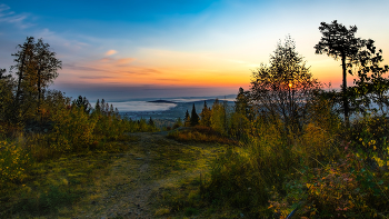 Осеннее утро, отбросив туман / Уральская природа