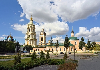 Новоспасский монастырь и Храм Сорока Севастийских мучеников / Новоспасский монастырь и Храм Сорока Севастийских мучеников