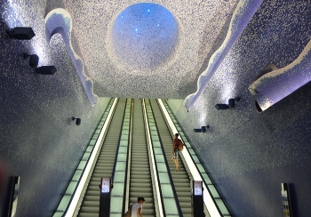 Дорога в поднебесье / Эскалатор в Неаполетанском метро