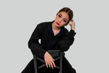 Девушка в чёрном / модель Ангелина Табакова
макияж Мария Смирнова
причёска Марина Быстрова