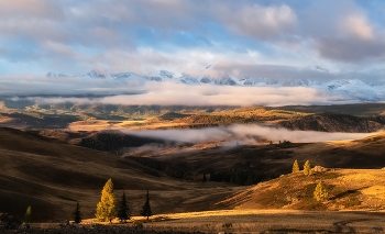 Легкий утренний туман / Алтайский рассвет