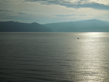 Озеро Тоба / Вулканическое озеро.