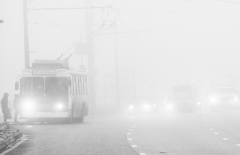 В городе был густой туман ... / Авто в тумане ...