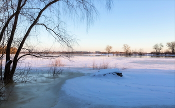 ПЛЕНИТЕЛЬНЫЙ ПОКОЙ / Вечер.Зима за городом.2023