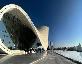 Столичная седловина / Элемент архитектуры Баку