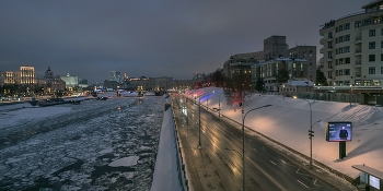 Вечерний вид на Москва-реку / Москва-река