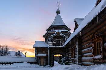 Надвратная церковь Сергия Радонежского / Мурманск, Печенгское подворье