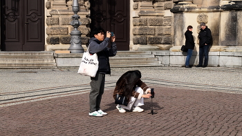 В поиске ракурса / Солнечный февральский день в Дрездене